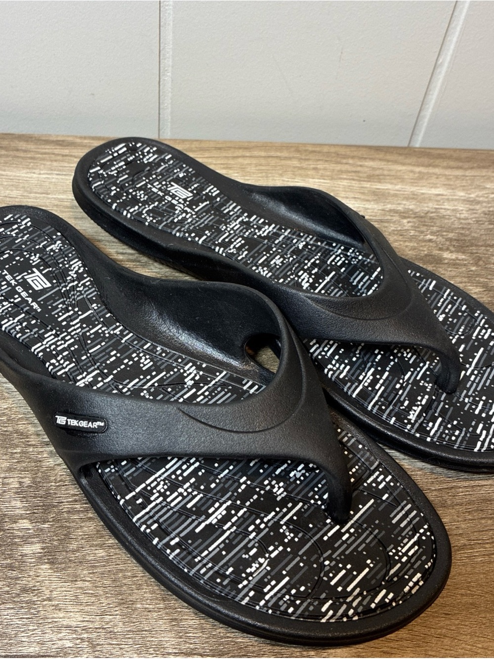 Tek Gear Aquifer Women's Comfortable Sandals Flip Flops Sz M 7/8 Beach Travel